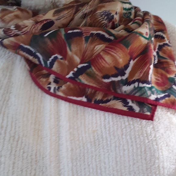 Large Handpainted Japanese Silk Watercolor Scarf Vintage ACUTE Bird Scarf - Picture 10 of 16